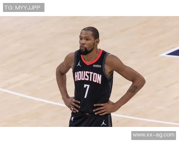 杜兰特强调团队精神我们是一支充满能量与身体对抗的战斗团队